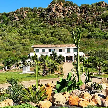 Monte Calvia Villa *